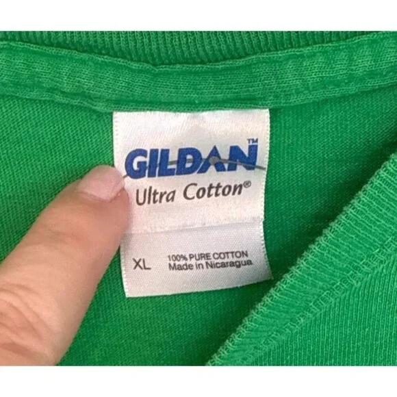 Everyone Loves An Irish Girl Green Graphic T-Shirt Gildan Ultra Cotton XL - Picture 3 of 4